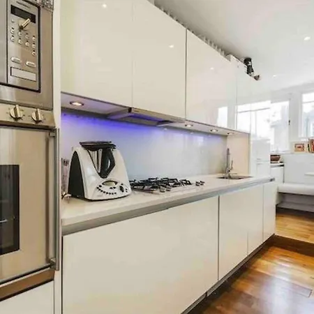 Stunning Grand 2 Bed, 2 Bath Apartment, London Exterior photo